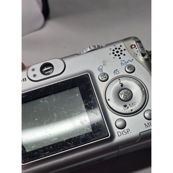 Canon PowerShot A530 5.0MP Digital Camera Silver READ-Small Black Line On Screen - Picture 10 of 16